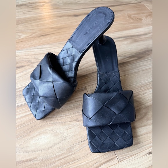 Christine SheII Black Woven Kitten Heel Slide Sandals Size 37. 6 1/2 - Picture 3 of 5